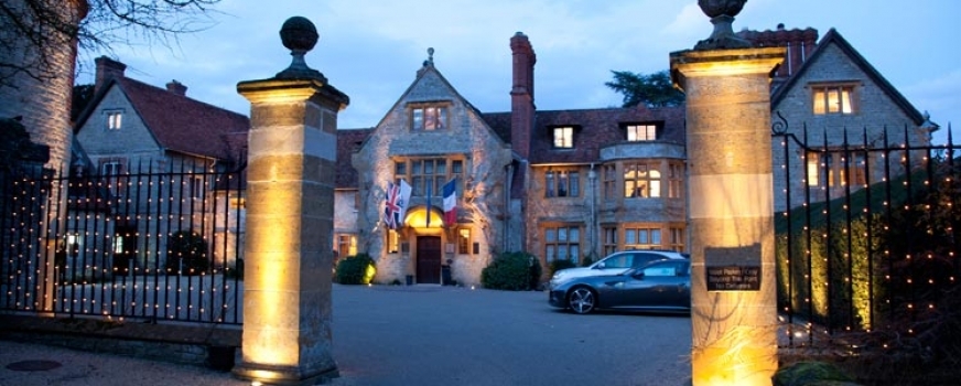 Commercial: Hotel frontage