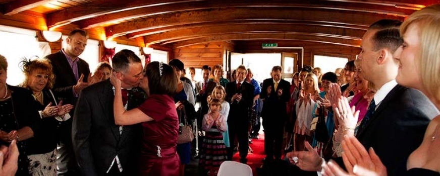 Weddings: Couple Embracing