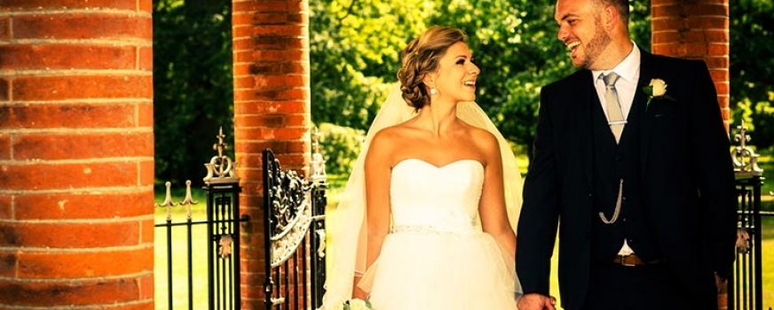 Weddings: Married Couple Outdoors