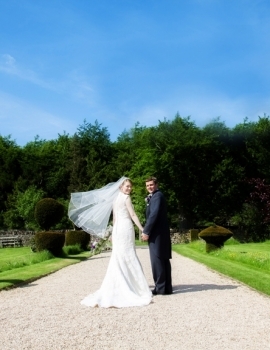 Wedding-New Barn Farm Ditchley Park Oxon-Couple
