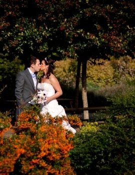Wedding-Millets Farm-Kissing Couple